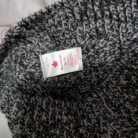Canadiana Sweater - Picture 3 of 3